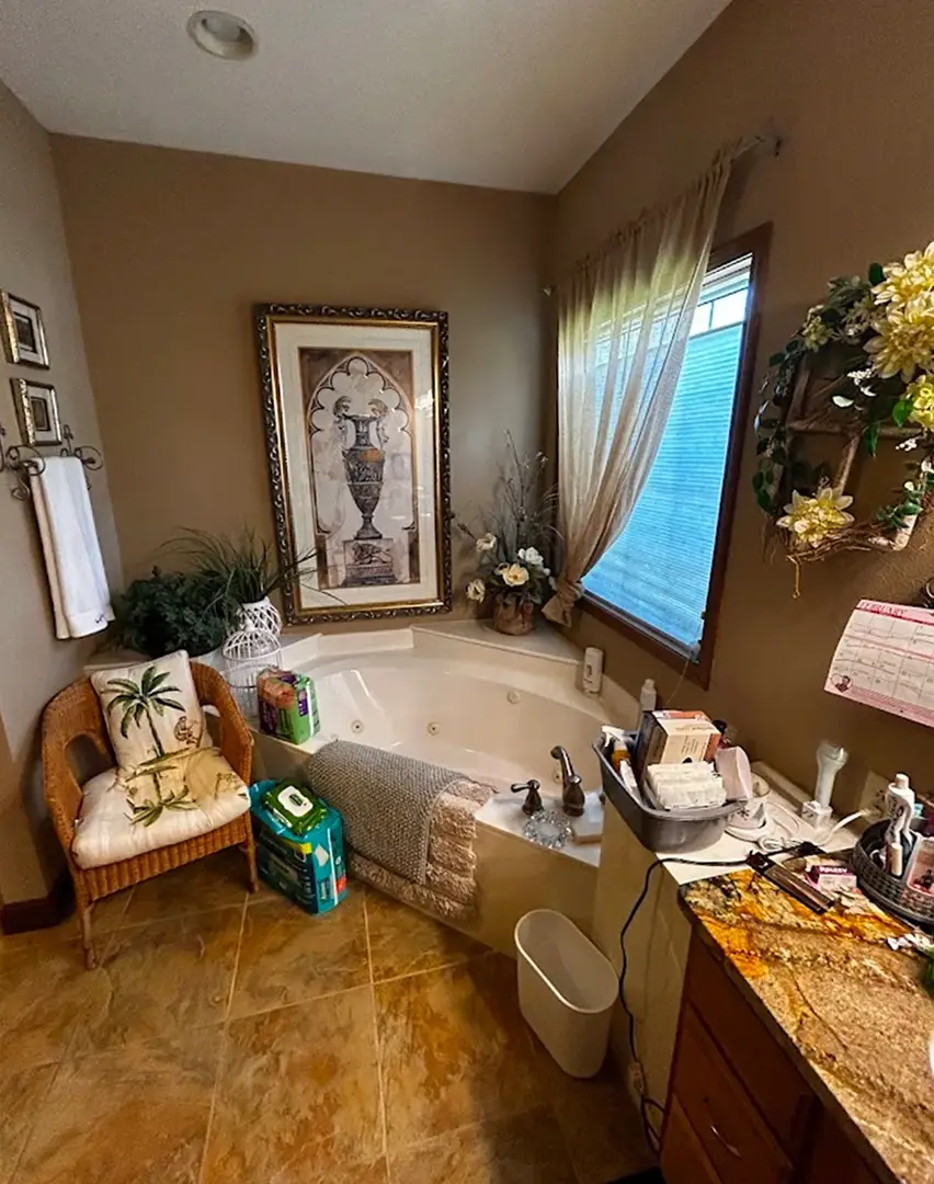 Bathroom before remodel, 3 Day Kitchen & Bath